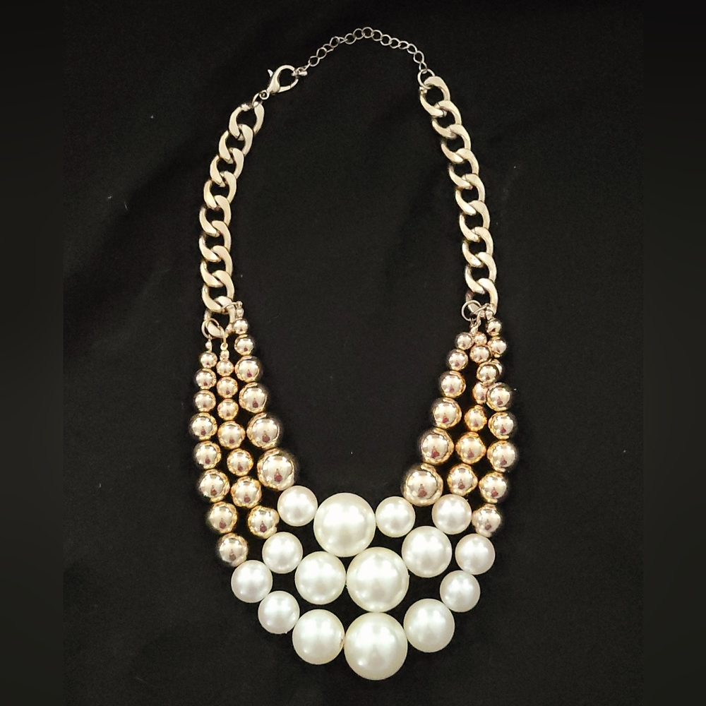 Chunky Faux Pearl Gold Tone Necklace